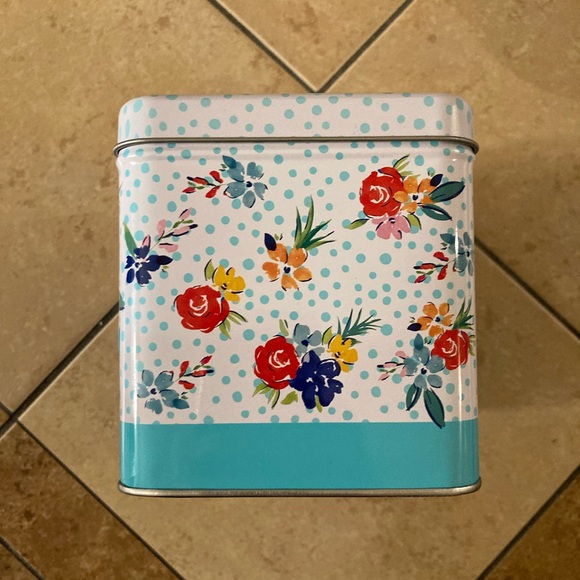 Pioneer Woman recipe box and round container - Picture 4 of 12